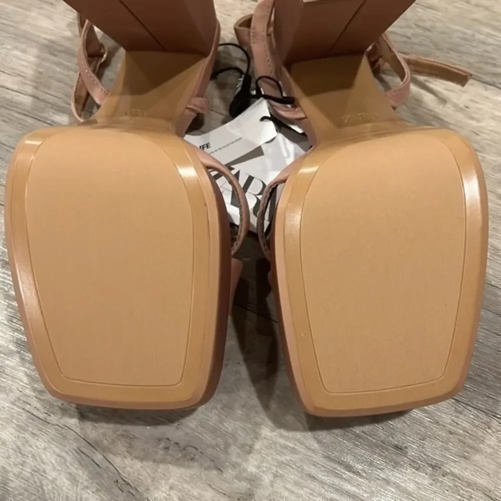 ZARA Nude Platform Block Heel Sandals Rhinestone Jewel Buckle NWT Size 8